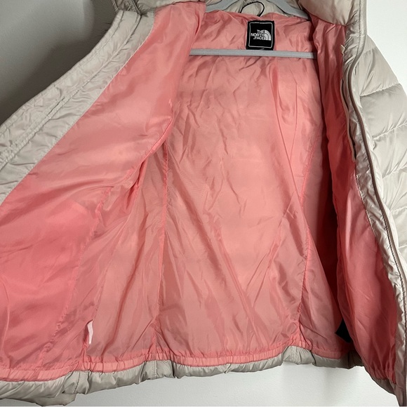 The North Face 550 Down Faux Fur Trim Hood Long Puffer Jacket Pink & Light Gray - Picture 5 of 12